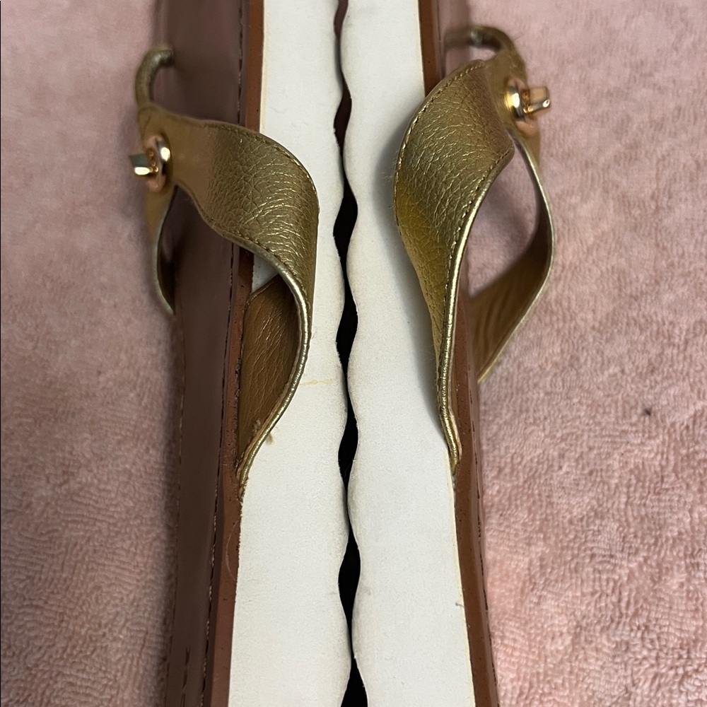 Coach Shelly A01045 gold tone, thong slipper size 11 B - Picture 10 of 16